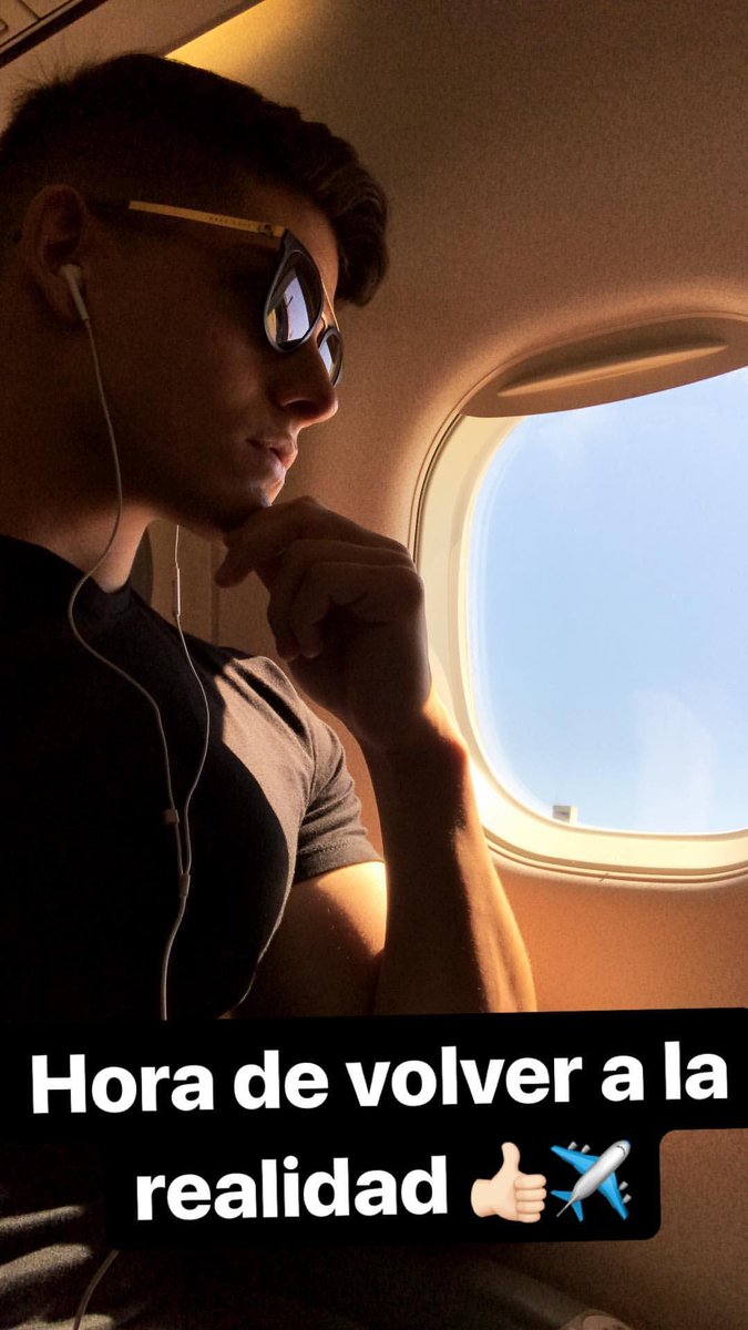 Gonza_TrainerCL's tweet photo. Lunes 🛫✈️ #traveling https://t.co/wL6FFK38qi