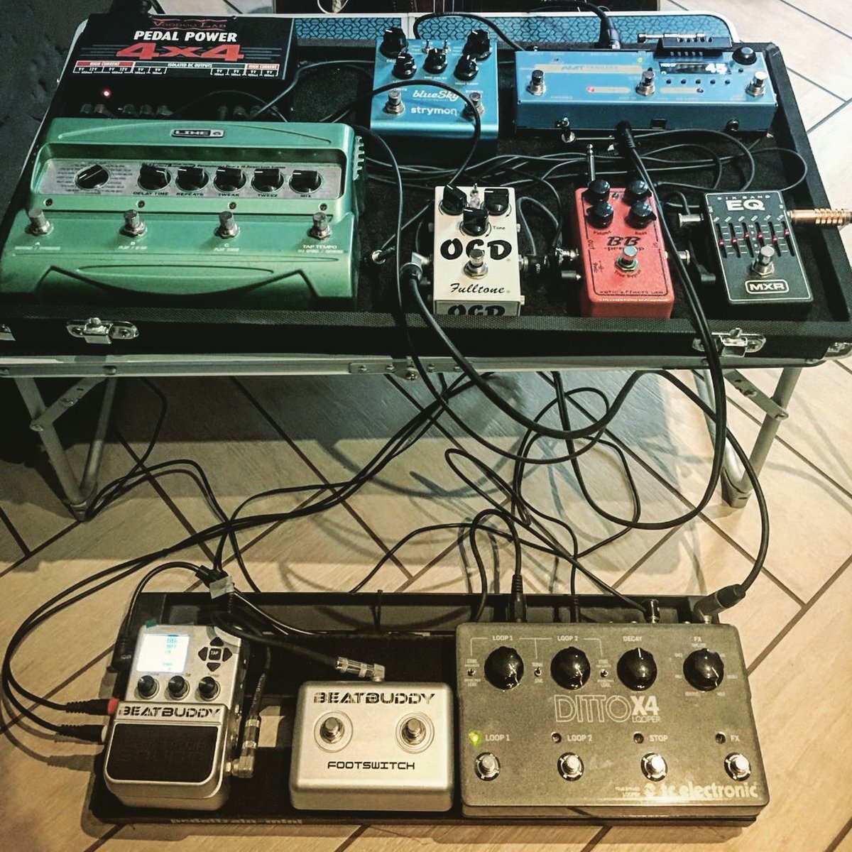 Our Monday pedalboard motivation. The BeatBuddy MIDI feature allows you to sync others devices such as loopers and effects. Extremely powerful for live performances and recording situations. 
📸 courtesy by @carmelo_pinzone 
#DrummerPedal | #MIDIsync | #Pedalporn