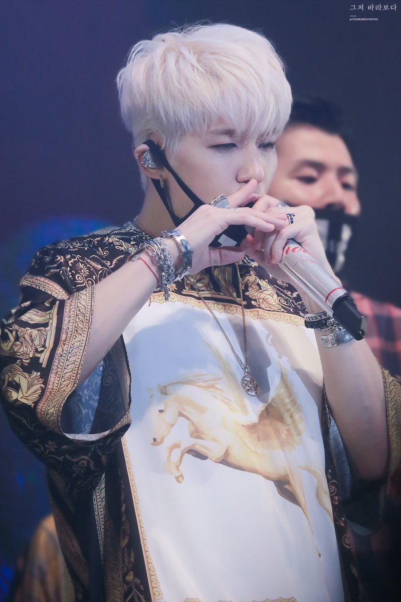 THISMOMENTWITHU's tweet photo. 180728 The gentle encore
블링블링 힙하다힙해 💕💕

#강성훈 https://t.co/vOlTcB8LZY