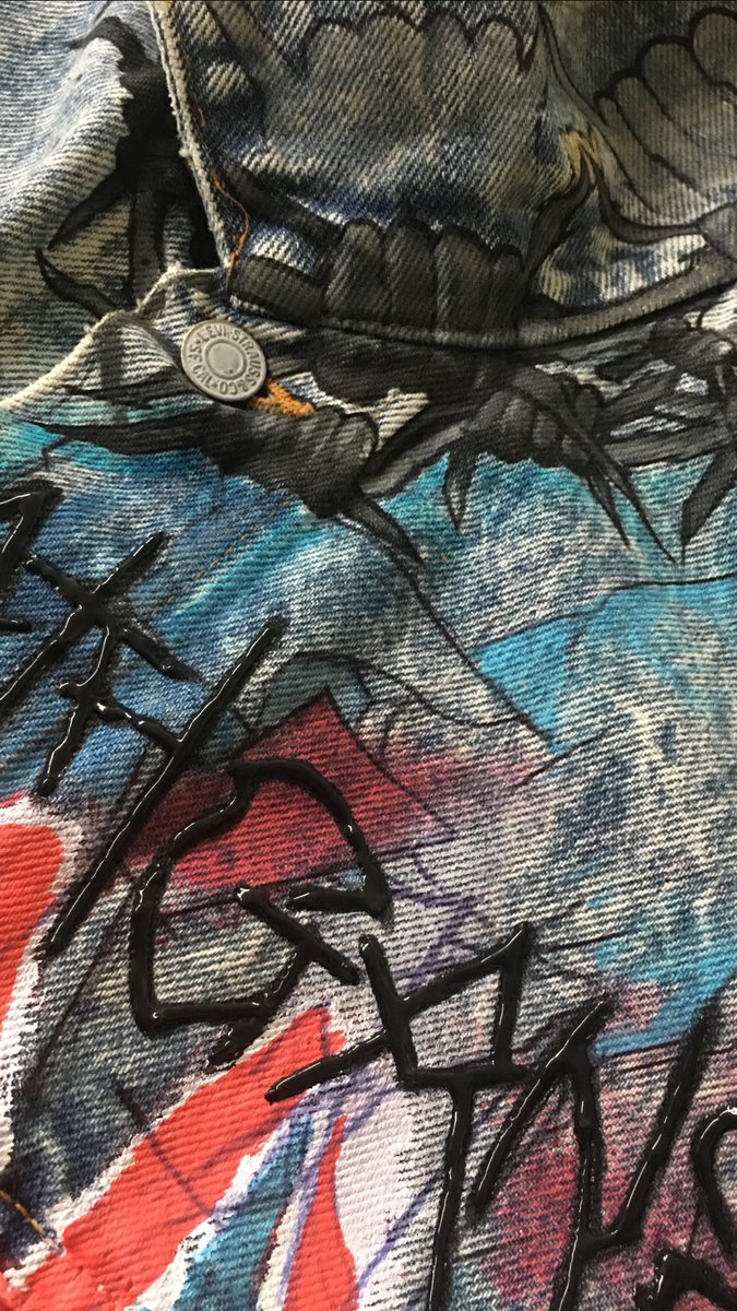 DeadaheadLondon's tweet photo. https://t.co/DQqJAzk3Lf

Jacket title: SOCIETY
#handpainted #artwork #wearableart
#fashionstyle #veryrare #london https://t.co/o15WId2Cd5