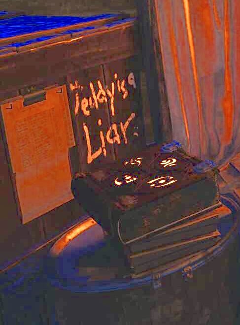 WAH_su's tweet image. What is on that list there? #Kronorium #Apothicon symbols being yellow is awesome!