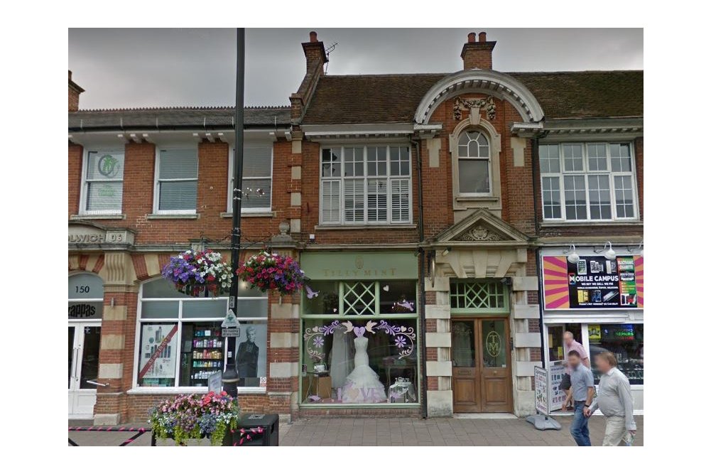 Hurst_Warne's tweet photo. Now Available: 148 Fleet Road. Up to 1,472sqft.  #Fleet #ToLet #Retail #HurstWarne  https://t.co/JjsByrAWnI https://t.co/UpBWCnqim0