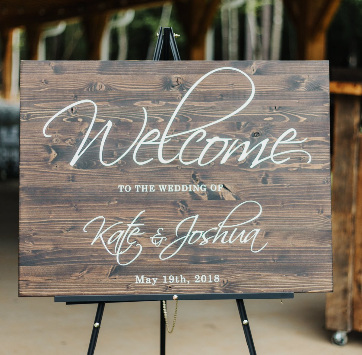 Material_Fab's tweet photo. For the love of a sign❤
Custom #wedding signs for your #oneofakind day.
📷: @morgancaddellphoto
#raleighwedding #chapelhill #materialfab https://t.co/F9ArKnWUc4