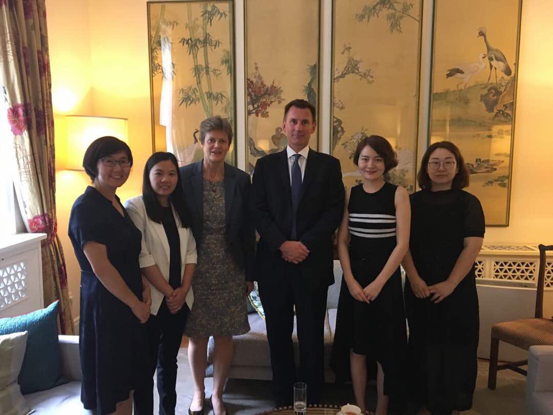 BobFu4China's tweet image. Tkx @GOVUK for arranging Foreign Secretery and Amb in BJ for mtg with families of 709 and other prisoners of conscience today. Really Encouraged. 很激励看到英国外相和驻华大使今天会见部分709受害者和家属！人权和法治是普世价值不可分割的一部分！