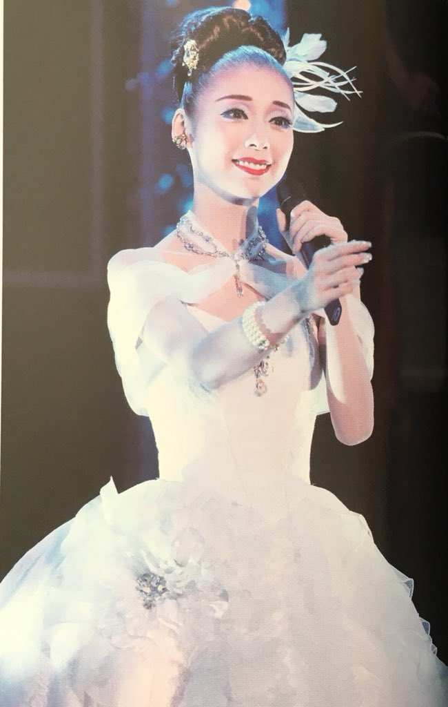 宝塚娘役さんの素敵なお衣装 Takarazuka1031 Twitter