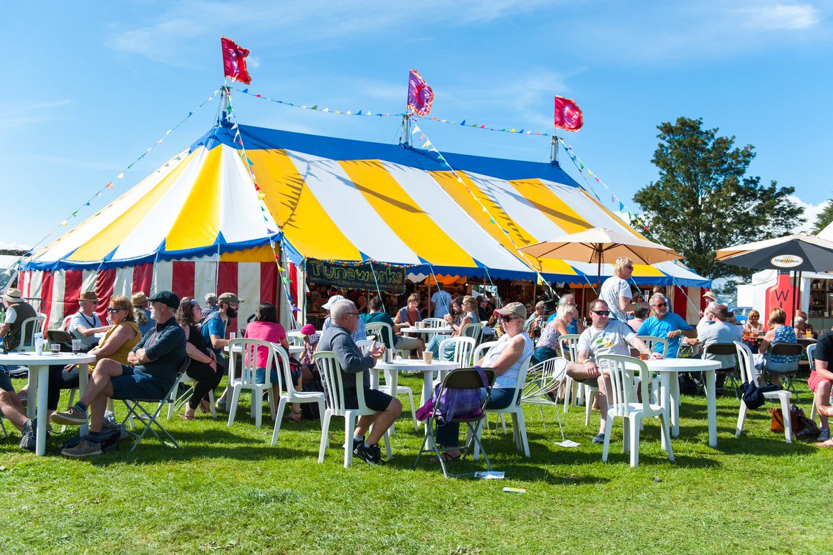 If you've missed out on weekend tickets but still want to enjoy the atmosphere of the festival and make some cash, join the <a href="/MoonGazingHareB/">MoonGazingHare Bars</a> team manning our fabulous festival bars. There are a few spaces left so get in touch: moongazingharebars.co.uk/find-us/