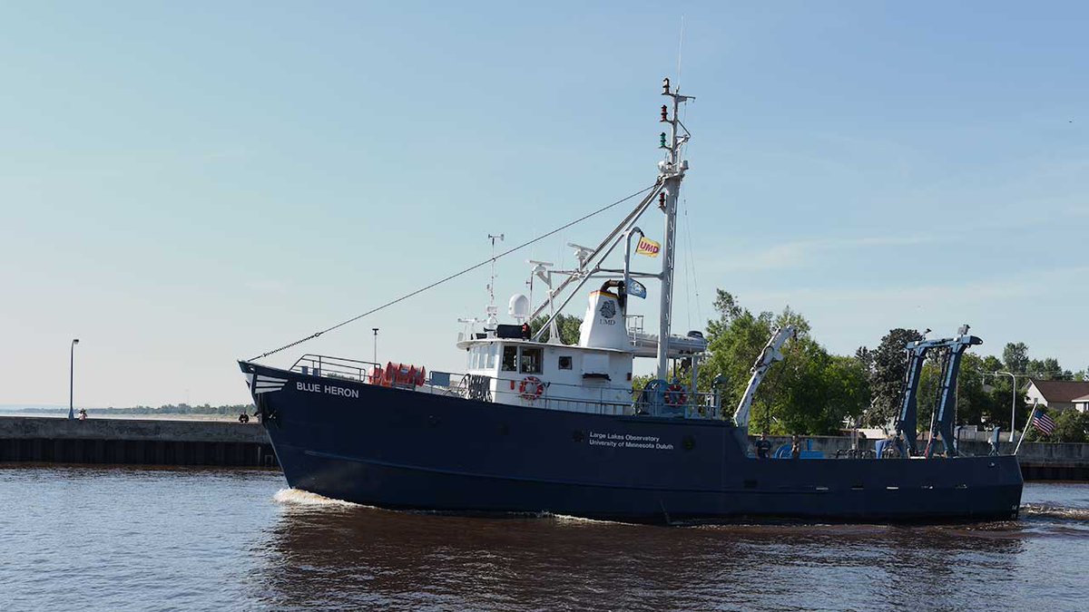 UMDSwenson's tweet photo. Know anyone in Milwaukee, WI? Cuz the @RVBlueHeron is going to be docked at Discovery World this weekend for free tours. Learn stuff, talk to researchers and hang out on a big boat! https://t.co/rNFPGh0TZn https://t.co/ETpuz2OZHU