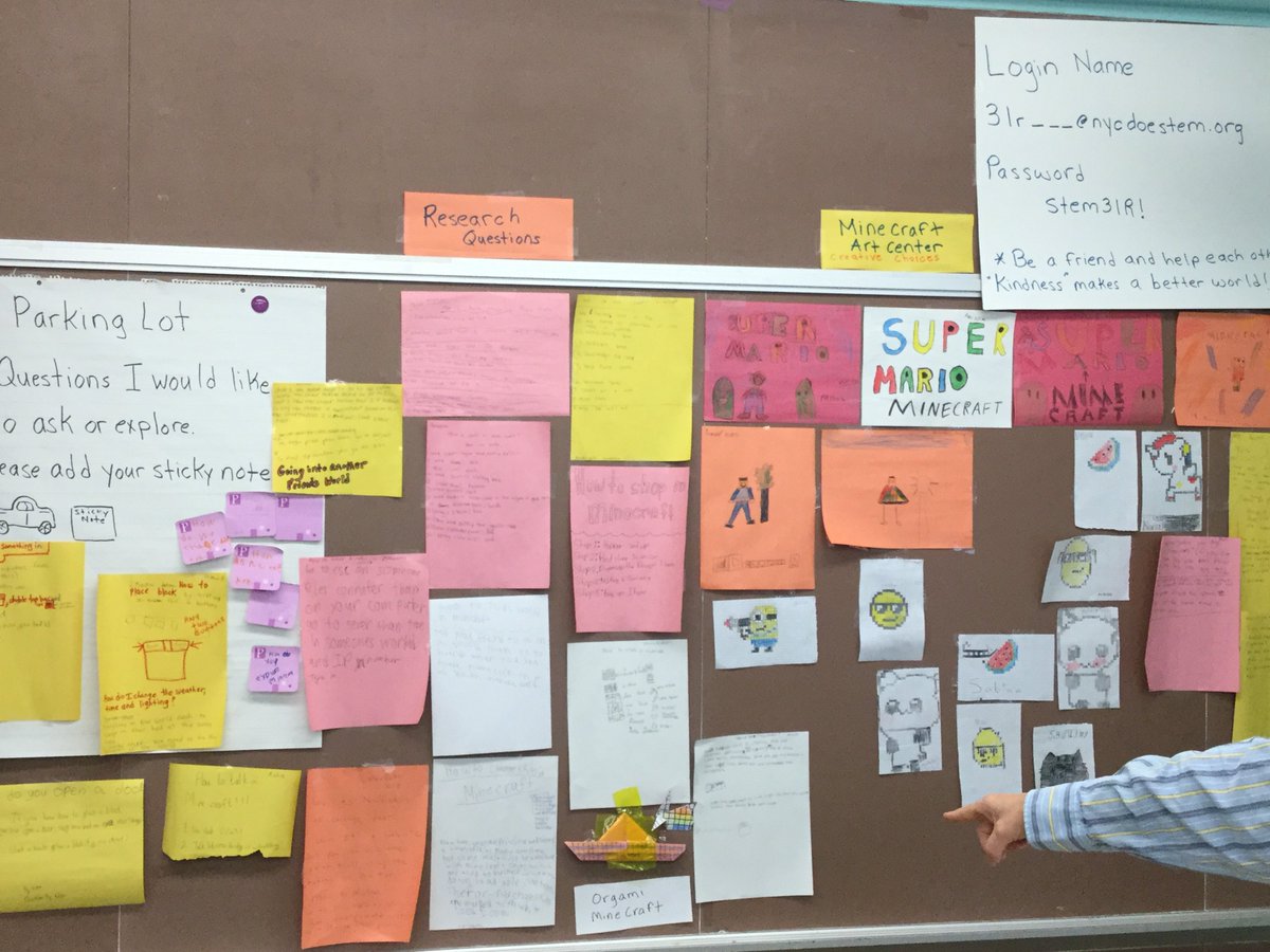 S069r's tweet photo. Ms. Decrescenzo's Art class  Great things going on! https://t.co/AipDlonZee