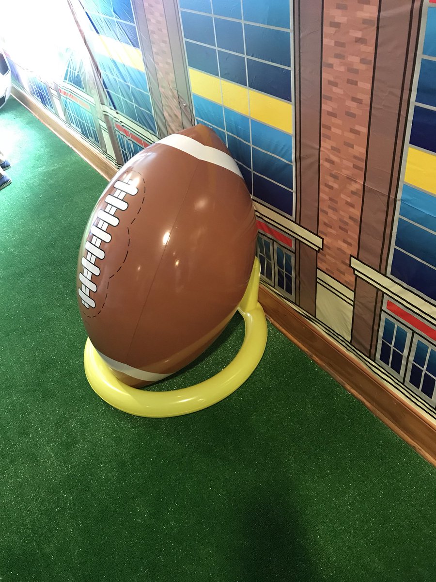 MsPeeJay's tweet image. My first day of vacation &amp;amp; first day of Vacation Bible School!  I’m a 5/6 grade teacher of Team Crush.  Having fun!!  @BaysideMSVBCPS former 8th grader, Nic T.
is teen leader.  #keepthemlearning