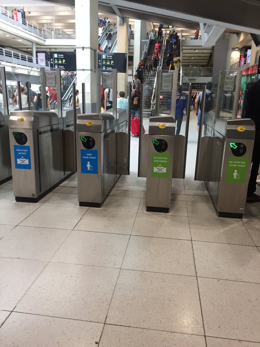 fortune33875542's tweet photo. Quand un projet agent de l’escale de Paris Nord Transilien facilite l’information voyageur sur l’utilisation d’un titre de transport à Gare du Nord “Ceci n’est pas une sortie,conservez votre ticket”,...#toujoursaupluspresdesesclients@gare &amp; connexion@lutte antifraude https://t.co/JRnKuuHtGl