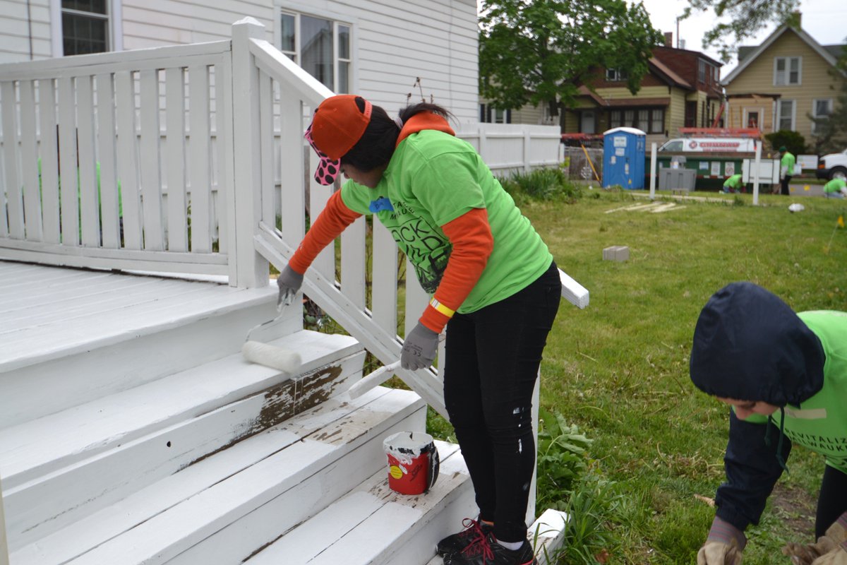 rtmilwaukee's tweet photo. What are your August plans for 2018? We'll be diving into #Milwaukee 's Clarke Square Neighborhood for our annual #BlockBuildMKE! Interested in joining the fun? Call our office at 414-312-7531 or email lynnea@rtmilwaukee.org https://t.co/190n618vDY