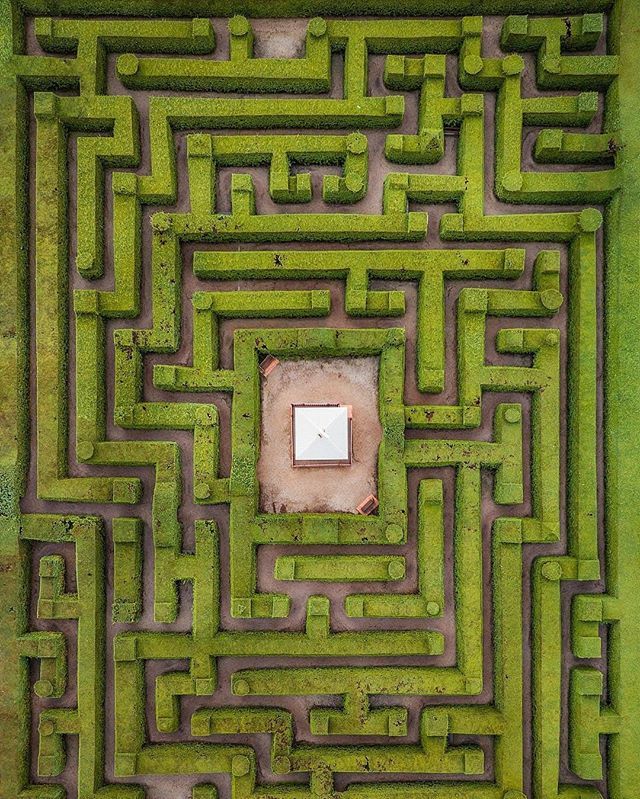 The Amaze’n Margaret River!! Such a cool giant hedge maze in the Margaret River region of @westernaustralia
I feel so lucky it stopped raining for about 15 min for me to get the drone up. Conditions looked far from ideal when I got there and the trip to … ift.tt/2AqhLnE
