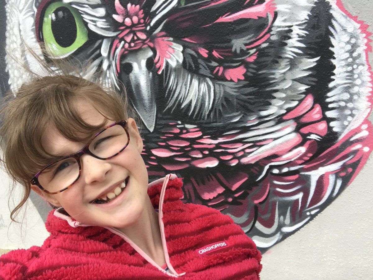 ejvr23's tweet photo. #loveselfiewalls. What an outstanding owl! https://t.co/di94hKAhBI