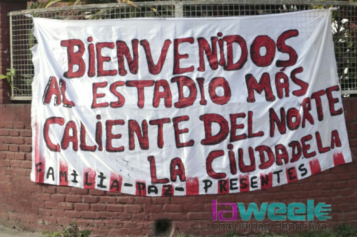 LaWeekOficial's tweet photo. [#FÚTBOL] #ClásicoTucumano  La #Ciudadela se tiñó de fiesta para el encuentro entre #SanMartínxLaWeek y #AtléticoxLaWeek 

👉https://t.co/Q9p26GSsck

📷 Nhalá Pulú https://t.co/J76oxVB1Ph