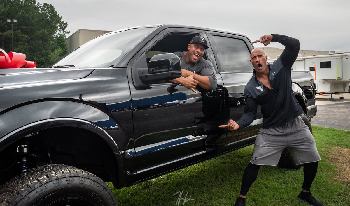 Tanoai1's tweet image. Some awesome photos that brother @hhgarcia41 took of this amazing and beautiful surprise. Thank you for capturing this 🙏🏽 #blessedbeyondbelief