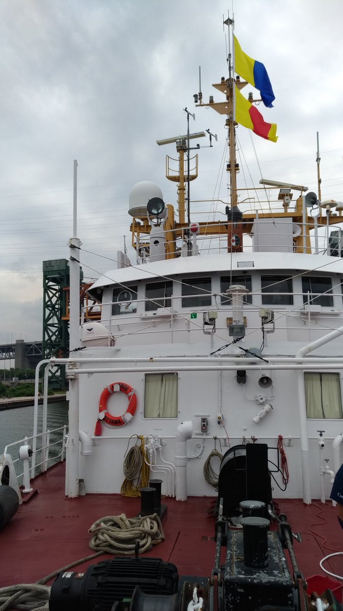 rockinrobin03's tweet photo. And we are off! The @CoastGuardCAN CCGS Limnos is headed out on to #LakeOntario for #CSMI2018 #Science. @DFO_Central students and scientists are excited to get to work! #FoodWeb #CooperativeScience https://t.co/ueVD3UoZlK