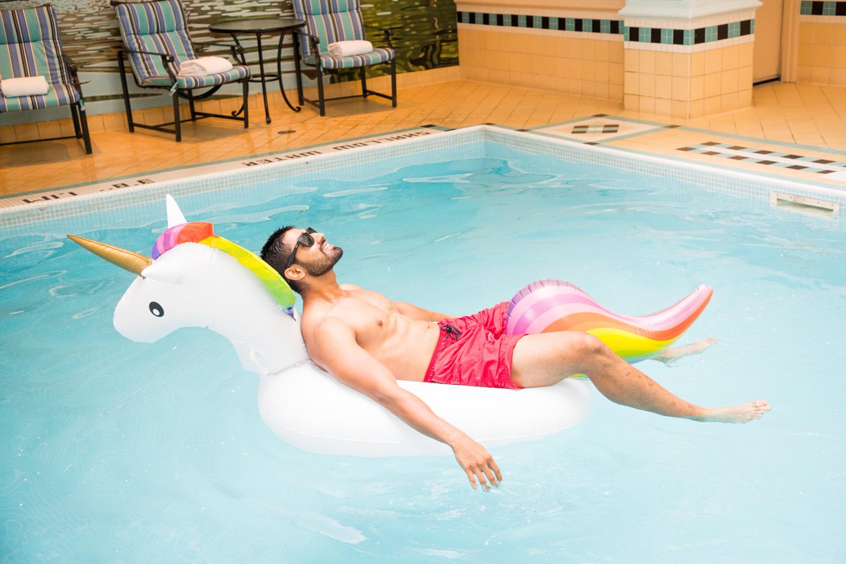 FairmontRYH's tweet photo. We now offer pool floaties in our health club! Stop by and try one out for yourself! #FairmontPool #HealthClub #UnicornFloatie #FairmontRoyalYork #TorontoPools #YYZPools #Fitness #FairmontFit #MondayMotivation https://t.co/1IDoKnQQk0