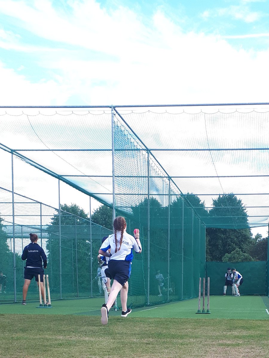 LeinsterYouth's tweet image. Training this evening for the @cricketleinster U15 Girls. Tomorrow's match will be a 45 over against @NottsCricket starting at 10.30am.

#MBDcricketFestival2018