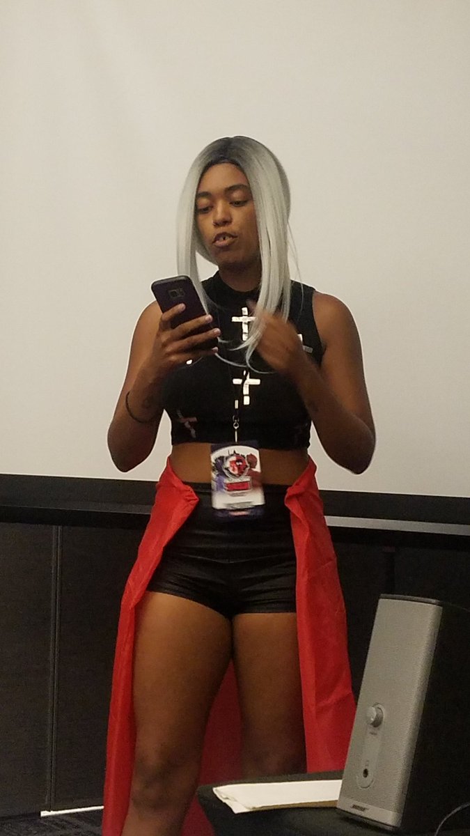 crochetkingpin's tweet image. Ok. I want to thank EVERYONE who came to the @blerdcon "Spoken Nerd" panel! Much love to our panelists - @AnitaTheLesbian @LBullockPoetry @notkosi and via phone @JasonReynolds83! This was an absolute joy. #thatpoetryhost #BlerdCon2018