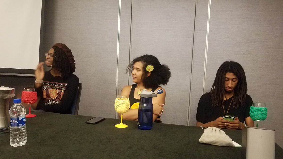 crochetkingpin's tweet image. Ok. I want to thank EVERYONE who came to the @blerdcon "Spoken Nerd" panel! Much love to our panelists - @AnitaTheLesbian @LBullockPoetry @notkosi and via phone @JasonReynolds83! This was an absolute joy. #thatpoetryhost #BlerdCon2018