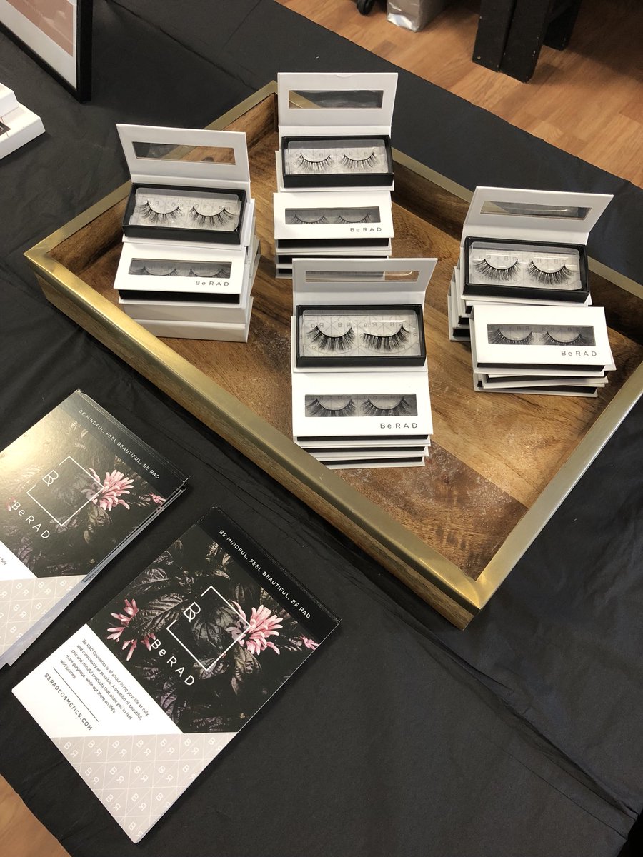{COMING IN HOT} 🔥🔥🔥 This weekend’s event was a BLAST! Looking for lashes to match your |CONFIDENCE| ?We got you covered! 
.
.
Be RAD does all the work for you so you can keep your eye on the prize without having to blink twice! 💸💞✨ #BOSSBABES we are here for you!