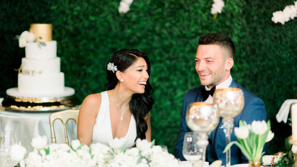 ETCakes's tweet photo. Elaine + Brad | East Miami | Miami Wedding cakes https://t.co/zKnf1DopGG https://t.co/mXtfeAJtDA