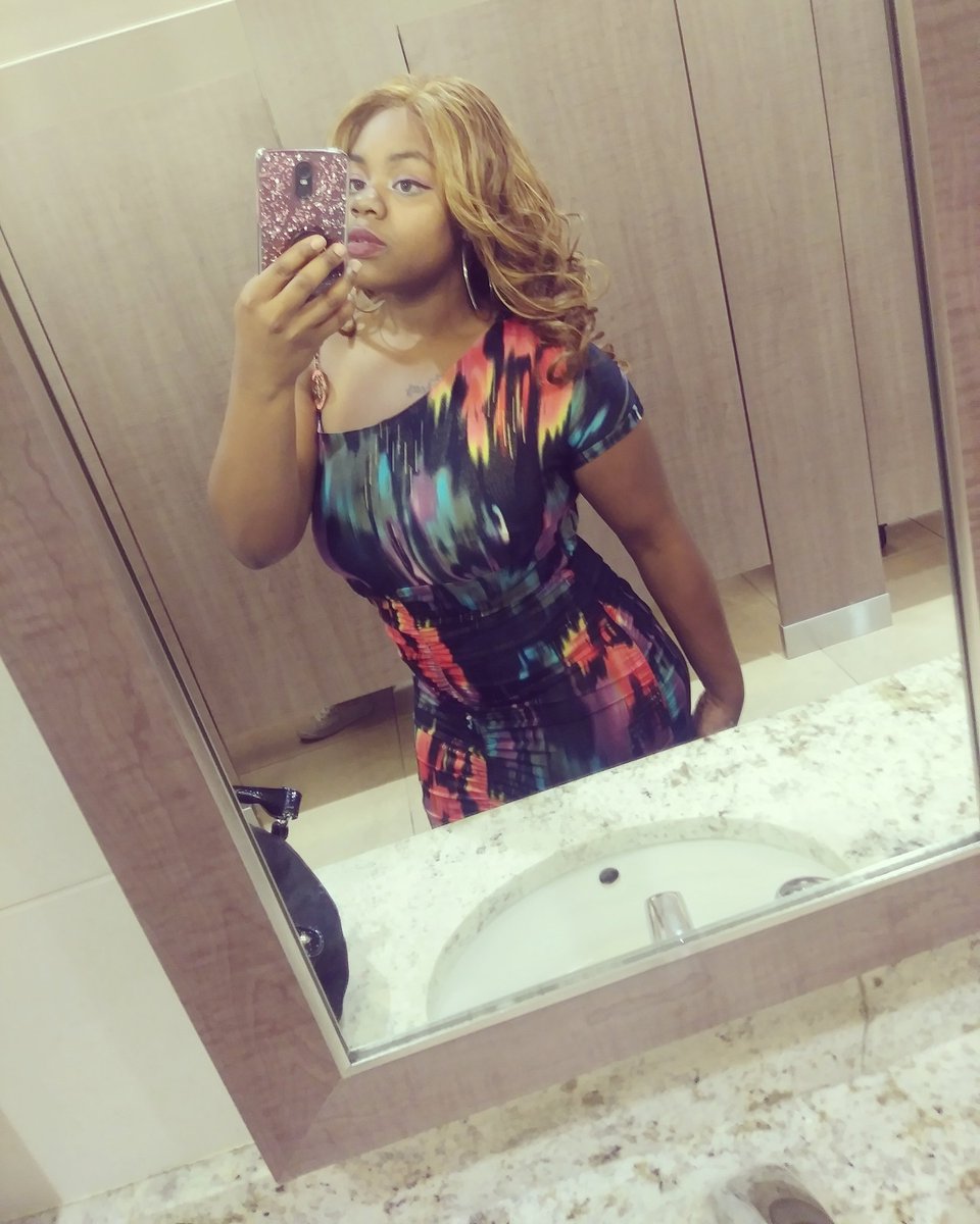 TiaHarris_24's tweet image. Baby I'm the one😍😍 #badandboujee #Modelready #readyforaction