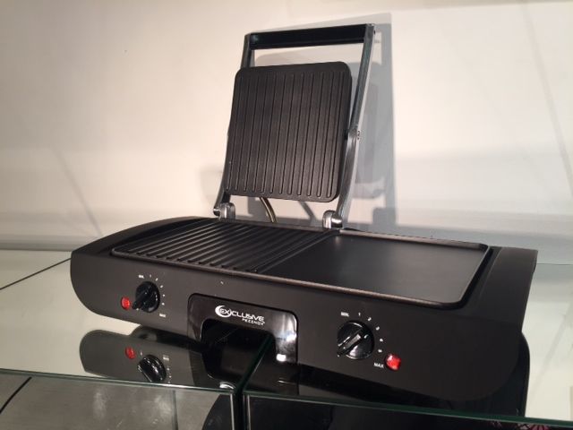 G_MOTIONS's tweet image. Pour la refonte de notre site gmotions.fr 
Jeu concours :
Gain 1 : Au choix Une PS4 slim 500 Go ou une Xbox One 500go ou une Carte Nvidia 1060
Gain 2 : Une plancha Combinée avec grill panini
Pour participé : Abonnez vous et RT
Fin le 31/08
Tirage le 03/09
#jeuconcours