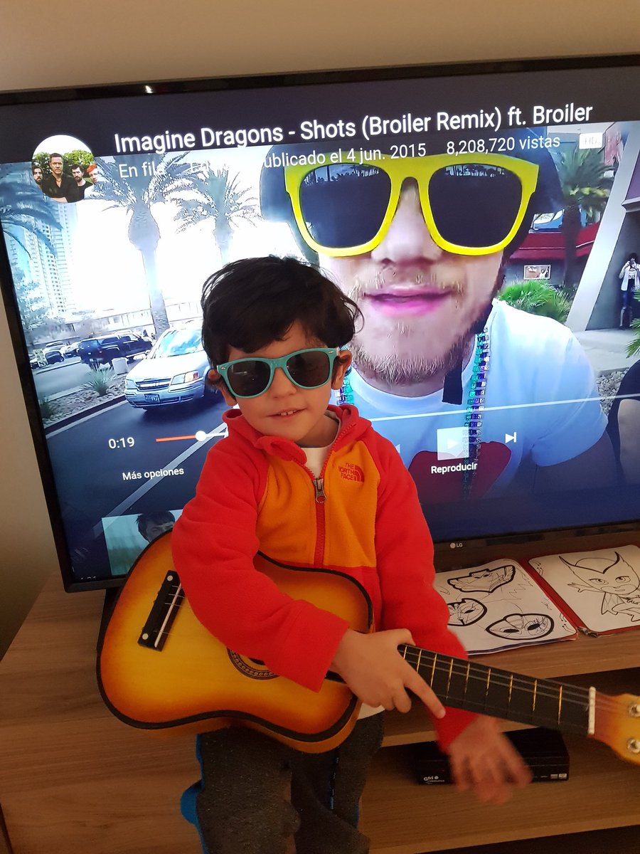 facundasanti's tweet photo. @Imaginedragons Clemente is a 3 year old super fan from Chile!!!! https://t.co/SaHDJutJye