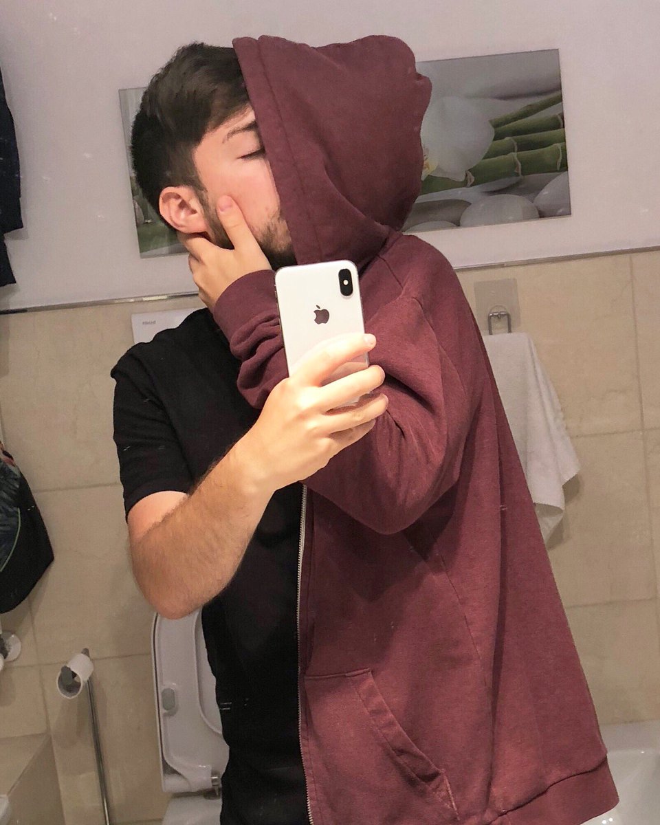 MatteoPelusi's tweet photo. Meme dell’anno. https://t.co/HvFGolw5r9