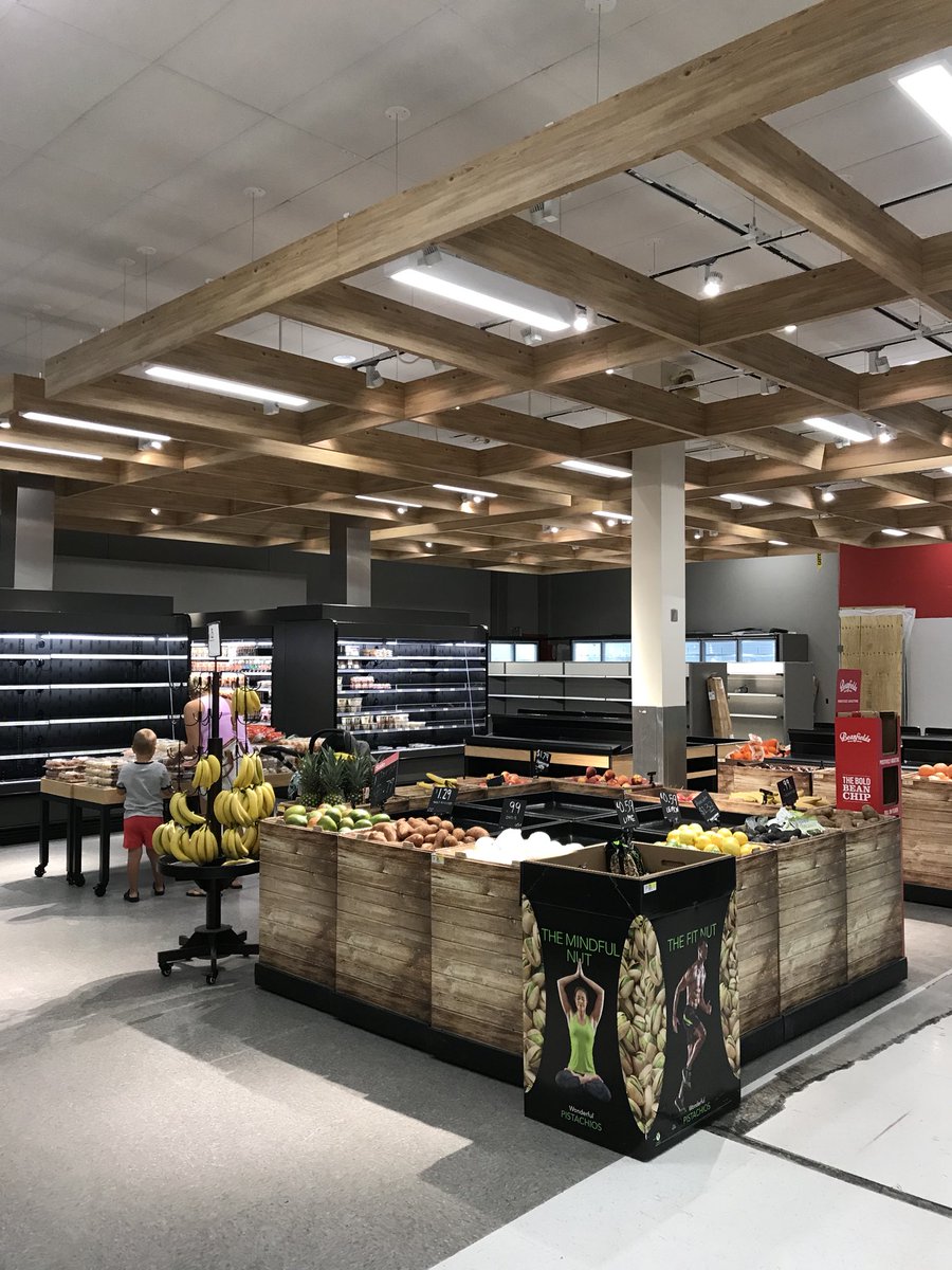 P-fresh getting set to open back up at 1147! Looking good remodel team!