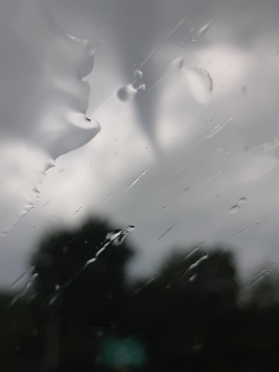radiomike519's tweet photo. #RT @mikelisa800: Tornado Warnings were issued for southwestern #Ontario on Sunday. Listener Brian Brimner captured these pictures in #PortAlma about 30 min east of #Leamington. #weather #storms #onstorms #cklw https://t.co/PrVwqv0Gwr