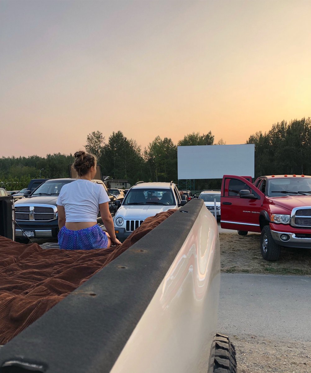 Chadiator's tweet image. Nothing like enjoying an outdoor movie in the fresh air #mycleangetaway @bchydro