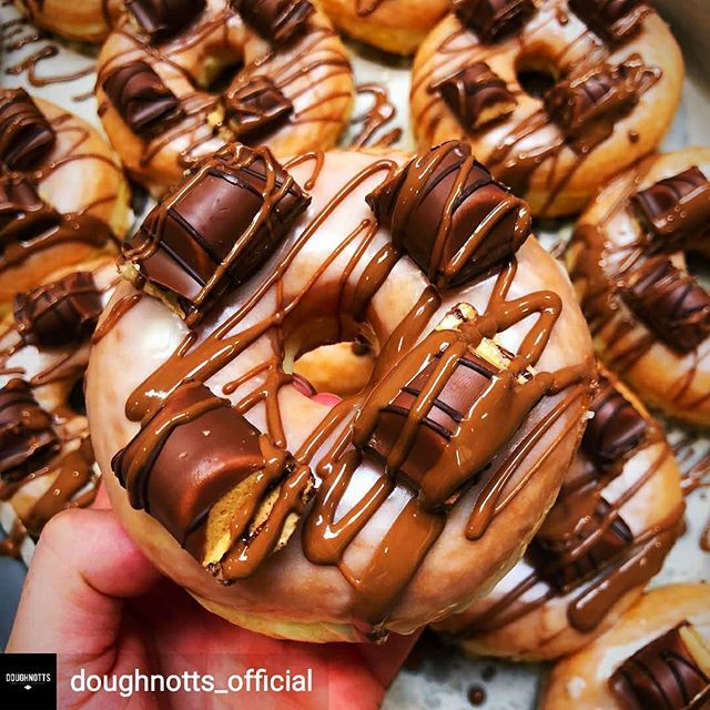 doughpics's tweet photo. Regrann from @doughnotts_official -  So you know how it’s 3 for £5 every Tuesday right! , we decided to bring the Beuno Back just for that reason! - #regrann 🍩

Vote for today's @doughpics #top10 by "liking" ❤ your favorites! Tag friends to share... … https://t.co/cgJc6sbF7L https://t.co/zgAGQM1AZI