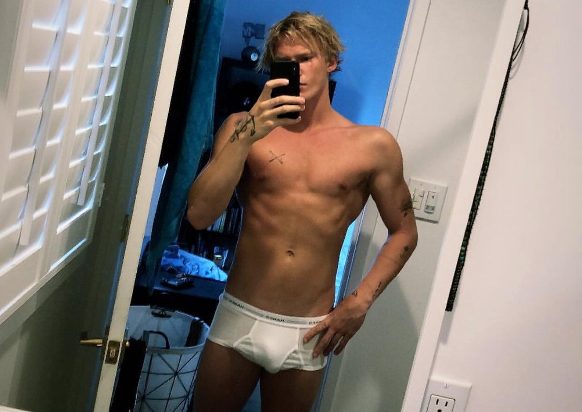 Slideshow cody simpson nudes.