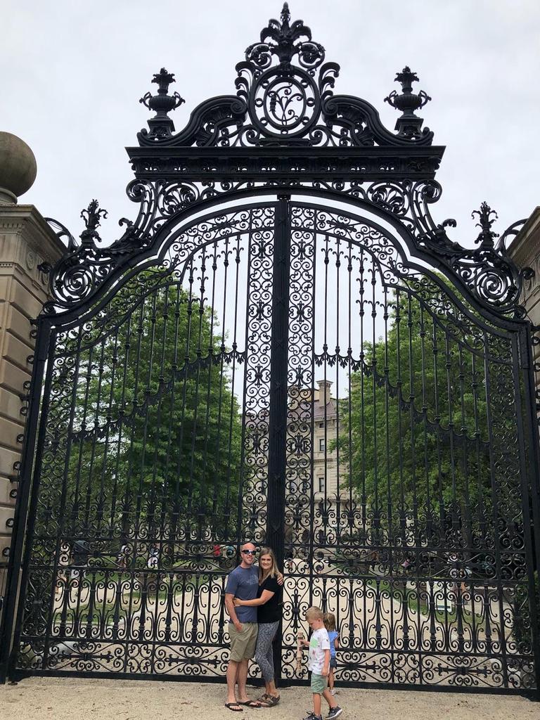 als72102's tweet photo. only 33 years old and buying our dream mega mansion. #blessed https://t.co/MbKPErRiSt
