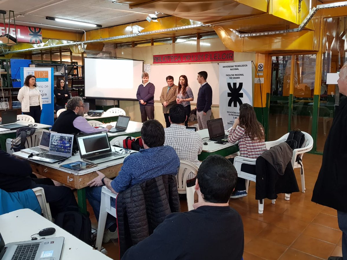 ComunidadSoPI's tweet photo. SoPI en TDF
Esta mañana se inició el curso SoPI en Río Grande en la sede de la UTN - Facultad Regional Tierra del Fuego. Se desarrollará hasta el 1/8 en el CIERG, Río Grande Tierra del Fuego. https://t.co/JX27oIxV9O