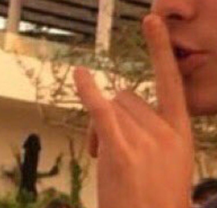 hestscc's tweet photo. el silencio de un rockstar, hagan el fanfic dale https://t.co/L6Iyoi7fUD