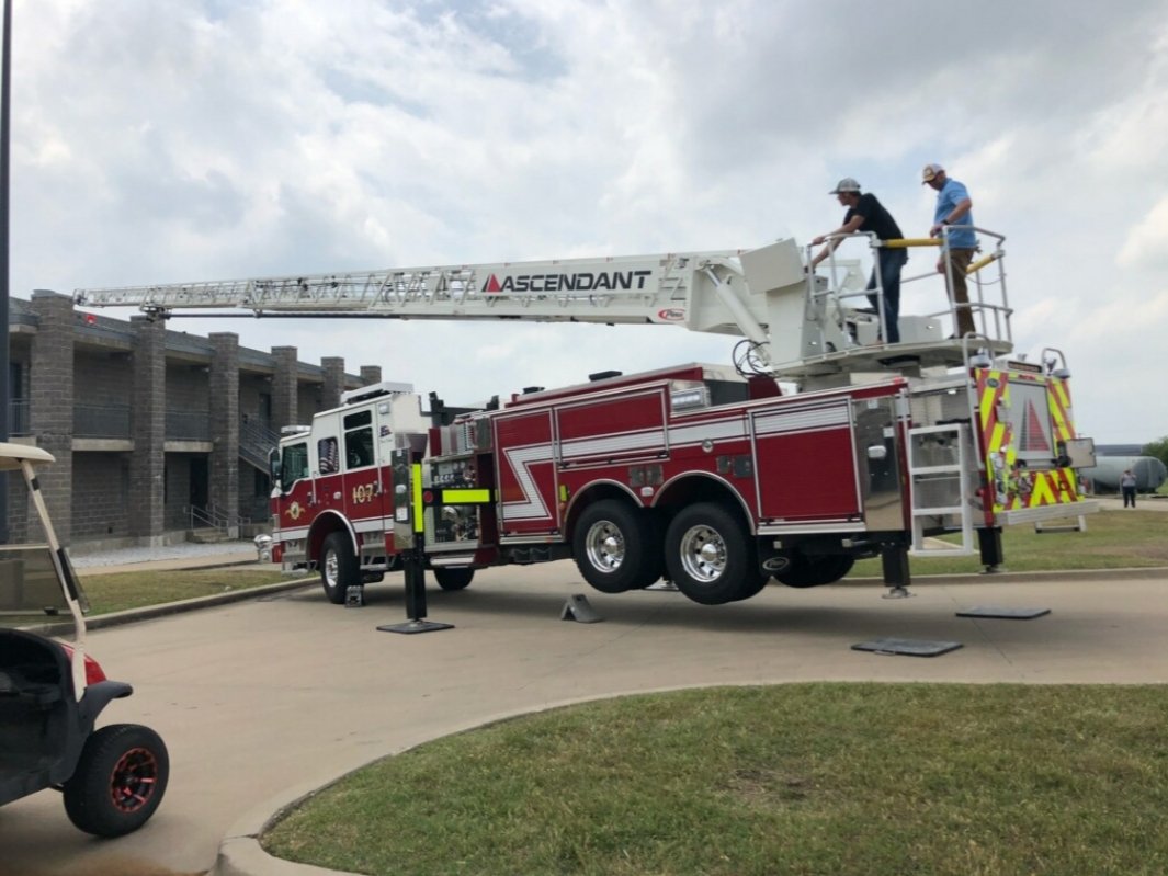 bscharf79's tweet photo. @PierceMfg care to comment? https://t.co/M6GLp89Rvd