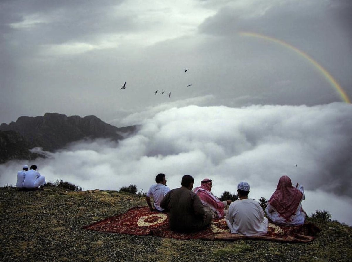 هاشتاق العرب en Twitter: "صور "مذهلة" من قمة جبل السودة في #عسير توثق جمال  المشهد بعد نزول الأمطار.… "