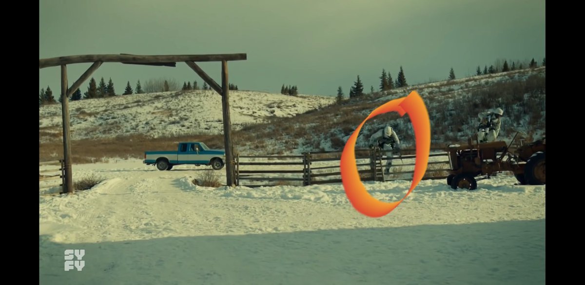 Lesbehonest225's tweet photo. When you're so extra, you have to hop the fence instead of walking ten  feet to the gaping hole in the fence. #WynonnaEarp #riptruck https://t.co/hIG6ncN549