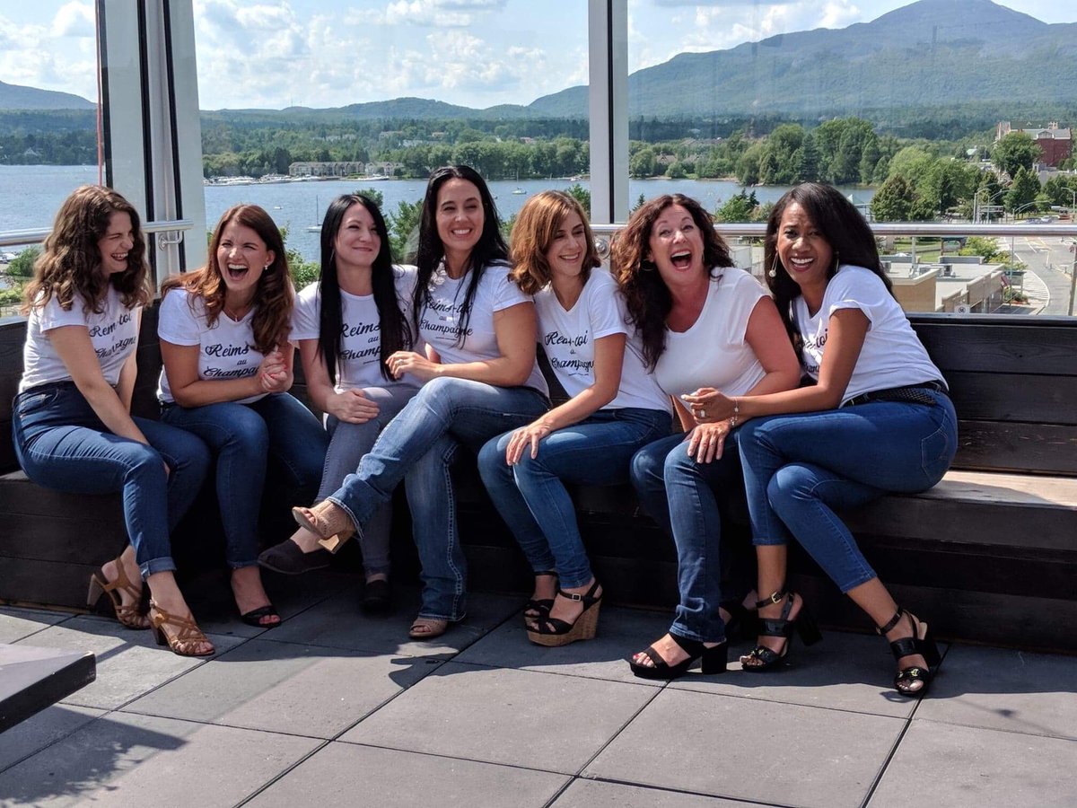 Photoshoot avec la géniale @julieperreaultphotographe <a href="/vinsaufeminin/">Vins au Féminin</a>