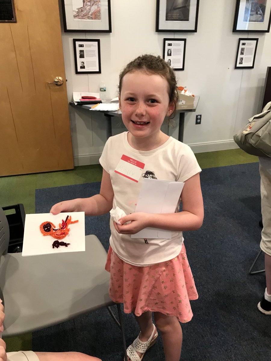 maxmemlib's tweet photo. Mrs. Gaffney and the Everson Museum had a full house today at Maxwell for a clever and creative arts and craft class. The yarn art is simply adorable. Thank you to all who joined the class. #MondayFundays #EversonMuseum #YarnArt #KidsCrafts @maxmemlib https://t.co/k0JXnJy0hT