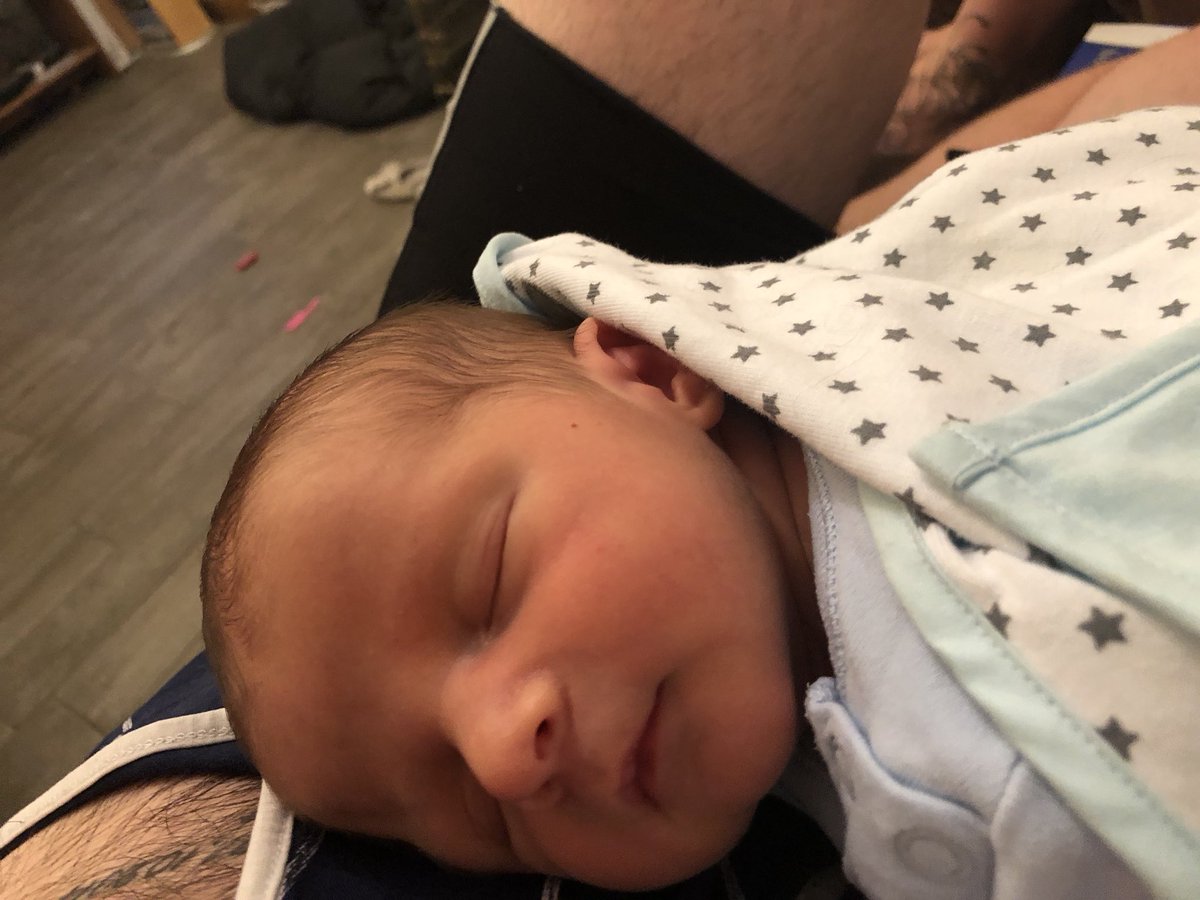 THE Head of the table! acknowledge me tweet media