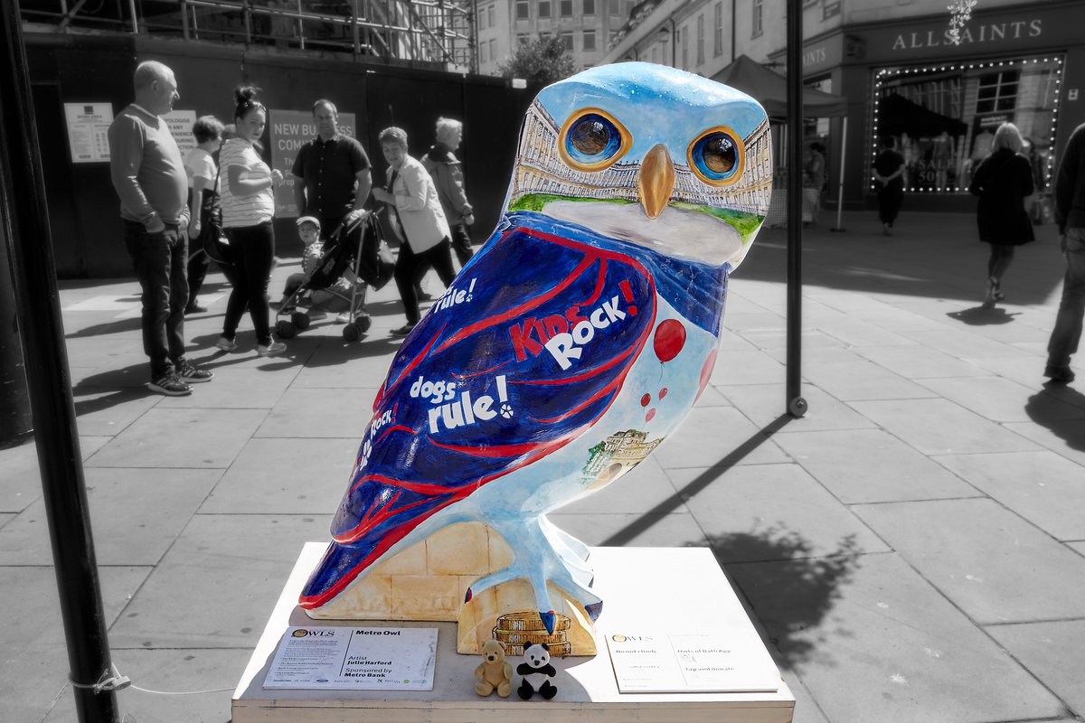 Another weekend, another trail. Having visited in 2010 to see the Lions, our second visit to Bath was to see <a href="/OwlsofBath/">Minerva's Owls of Bath 2018</a> , Having caught the P&amp;R bus into the city centre, we wondered what our first owl sighting would be. It was Metro Owl by Julie Harford. Hoot Hoot!