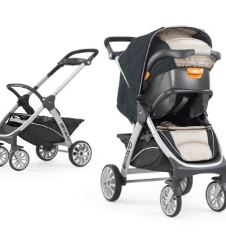 AndresMMunozS's tweet photo. @LATAM_CHI quiero saber si es posible llevar un coche con el asiento portabebe del auto igual a este. Serían 2 piezas para bodega que hacen 1 coche. El martes vuelo a Miami. Mi bebe tiene 3 meses y le compre el pasaje para que vaya en mis piernas. https://t.co/H4a6ygLV5J