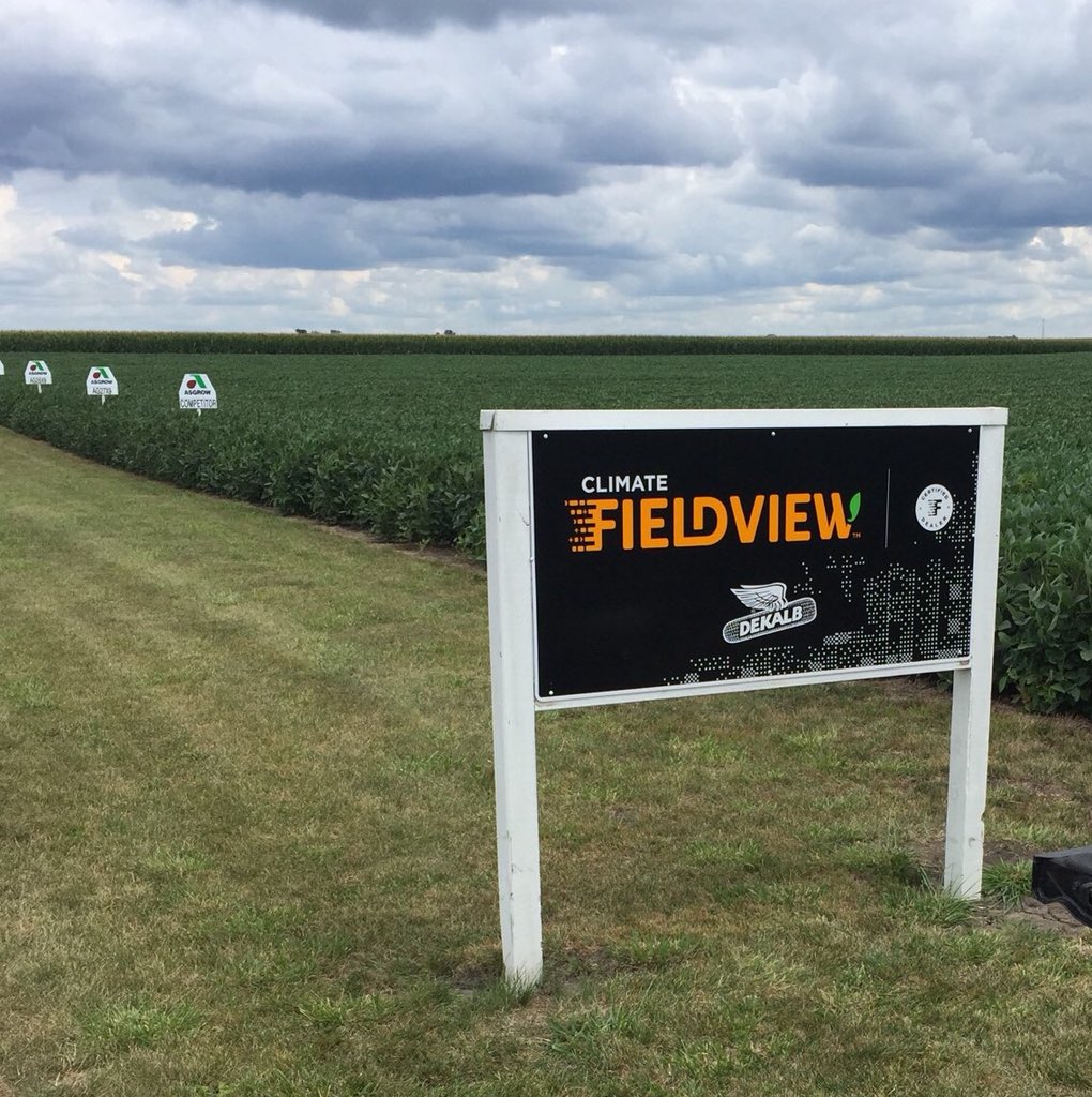AmyRussellDKC's tweet photo. Brand New @FieldView sign looking sharp in front of a super clean #Xtend plot in Woodford Co!
@DKAS_NIL #MyFarmMyYield #XtendYourYield https://t.co/6Y2vuYIvMw