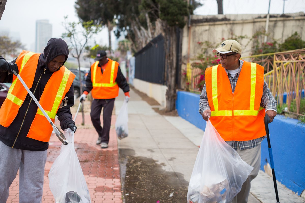 wheelsofchange_'s tweet image. Another great day at work for the Wheels of Change crew cleaning up downtown San Diego and making $11.50 an hour.