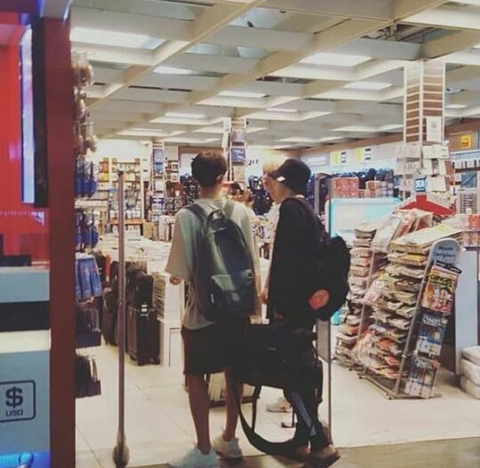 goodisnur's tweet photo. BANGTAN'IN TÜRKİYEDEKİ FOTOĞRAFLARI;
cr:@btsblogs_ 
#BTSWelcomeToTurkey 
#BTSGoodbyeFromTurkey https://t.co/YrkwZWZUrp