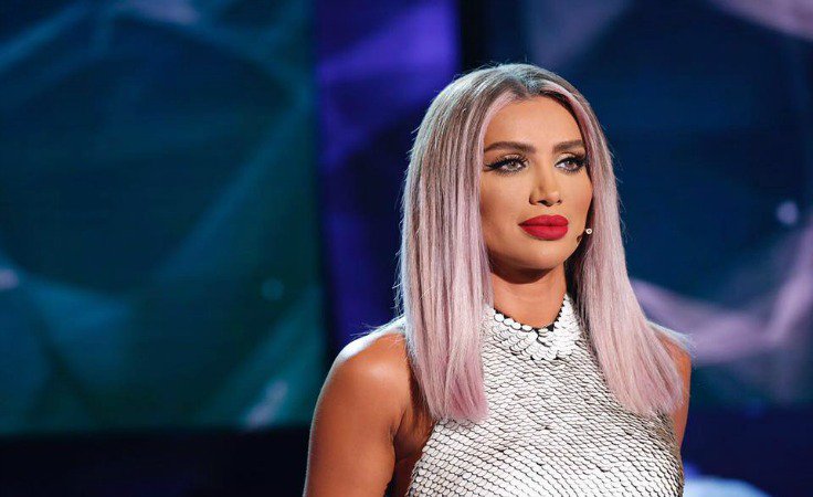 Nawa3emcom's tweet photo. #مايا_دياب تُشوّق جمهورها لحفلها القادم
https://t.co/ygqP4jwbXh
@mayadiab https://t.co/BUqpSFfBK4